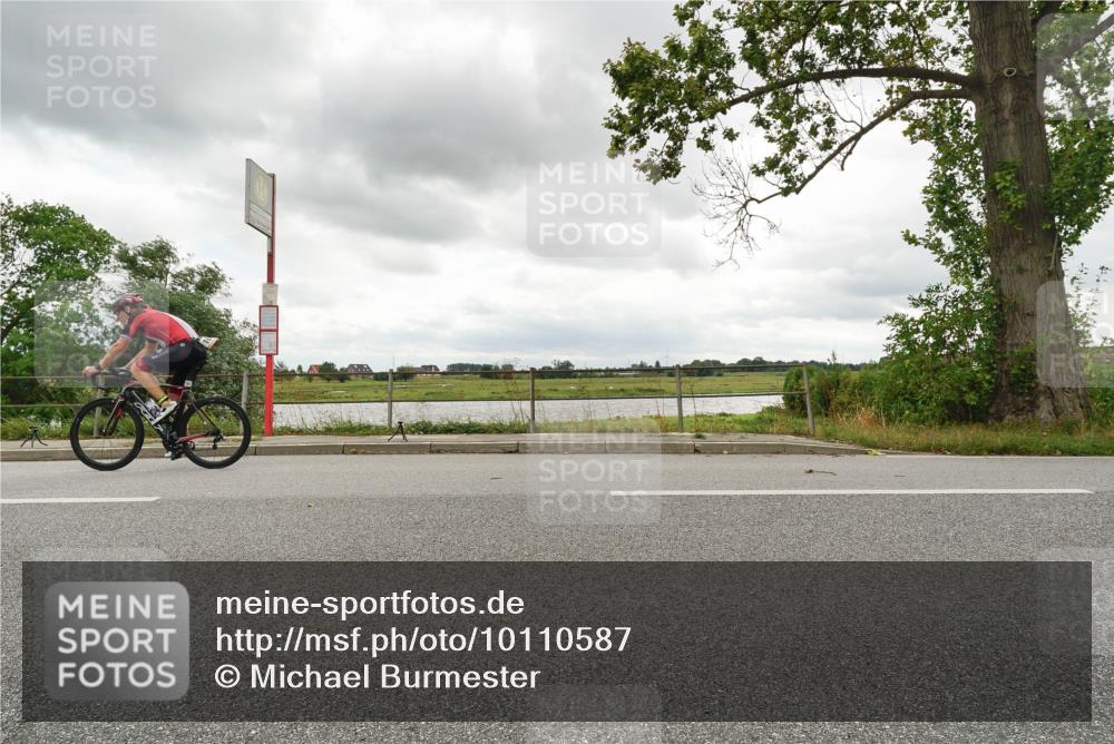 30.08.2026 - Elbe Triathlon Hamburg Michael Burmester http://msf.ph/oto/10110587 30.08.2026 14:51:06 Radfahren  meine-sportfotos.de