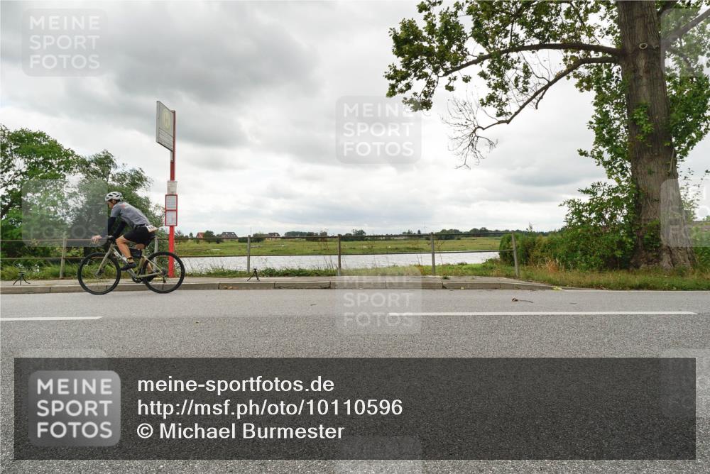 30.08.2026 - Elbe Triathlon Hamburg Michael Burmester http://msf.ph/oto/10110596 30.08.2026 14:51:41 Radfahren  meine-sportfotos.de