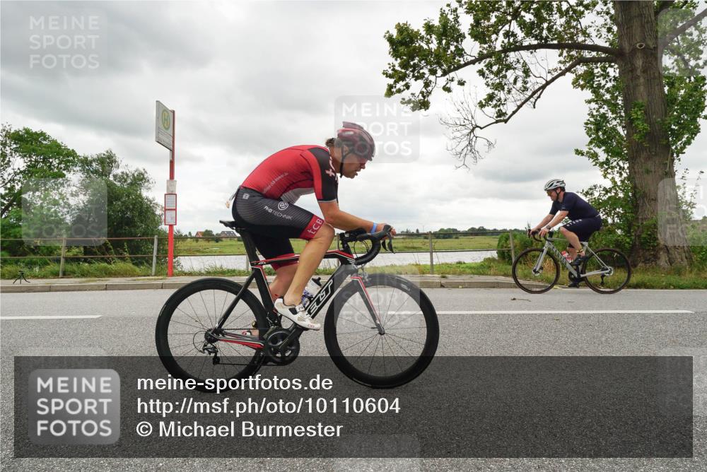 30.08.2026 - Elbe Triathlon Hamburg Michael Burmester http://msf.ph/oto/10110604 30.08.2026 14:52:23 Radfahren  meine-sportfotos.de