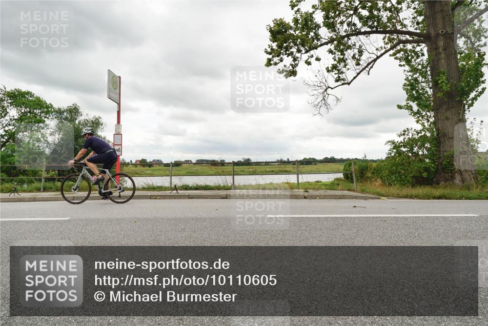 30.08.2026 - Elbe Triathlon Hamburg Michael Burmester http://msf.ph/oto/10110605 30.08.2026 14:52:24 Radfahren  meine-sportfotos.de