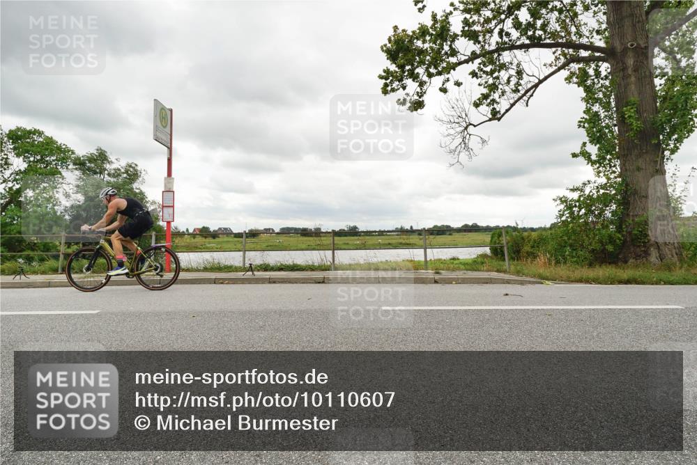 30.08.2026 - Elbe Triathlon Hamburg Michael Burmester http://msf.ph/oto/10110607 30.08.2026 14:52:39 Radfahren  meine-sportfotos.de