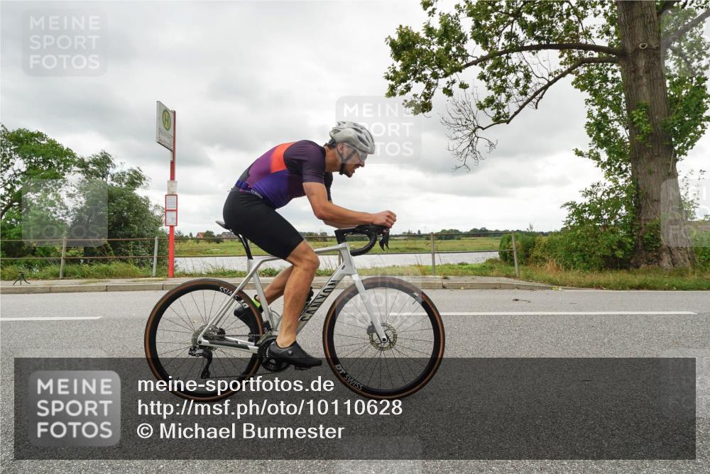 30.08.2026 - Elbe Triathlon Hamburg Michael Burmester http://msf.ph/oto/10110628 30.08.2026 14:53:52 Radfahren  meine-sportfotos.de