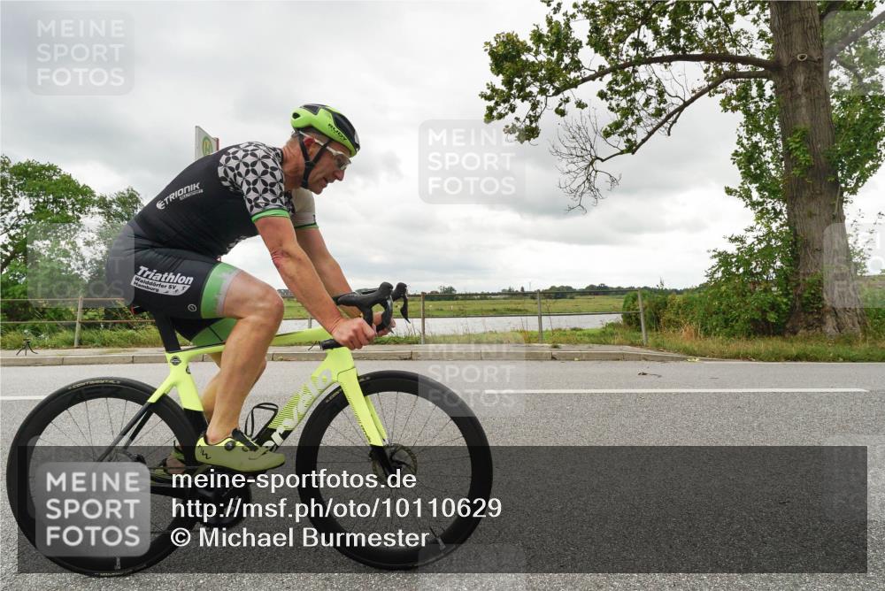30.08.2026 - Elbe Triathlon Hamburg Michael Burmester http://msf.ph/oto/10110629 30.08.2026 14:53:59 Radfahren  meine-sportfotos.de