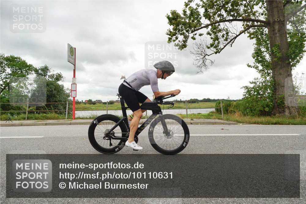 30.08.2026 - Elbe Triathlon Hamburg Michael Burmester http://msf.ph/oto/10110631 30.08.2026 14:54:03 Radfahren  meine-sportfotos.de