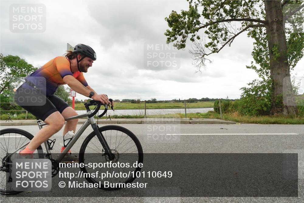 30.08.2026 - Elbe Triathlon Hamburg Michael Burmester http://msf.ph/oto/10110649 30.08.2026 14:55:17 Radfahren  meine-sportfotos.de