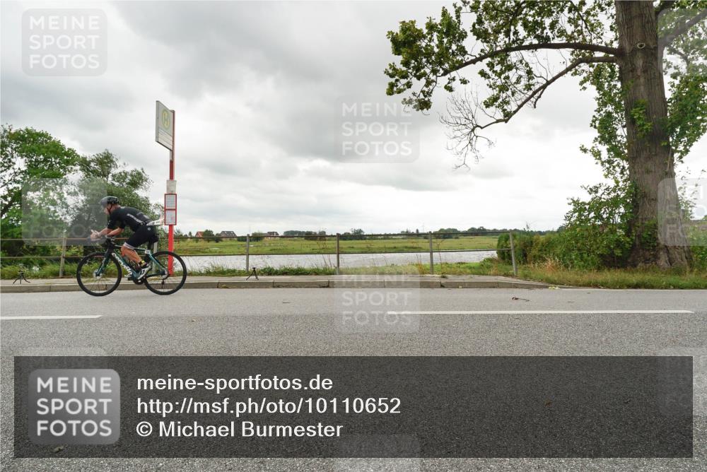 30.08.2026 - Elbe Triathlon Hamburg Michael Burmester http://msf.ph/oto/10110652 30.08.2026 14:55:38 Radfahren  meine-sportfotos.de