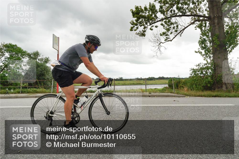 30.08.2026 - Elbe Triathlon Hamburg Michael Burmester http://msf.ph/oto/10110655 30.08.2026 14:55:51 Radfahren  meine-sportfotos.de