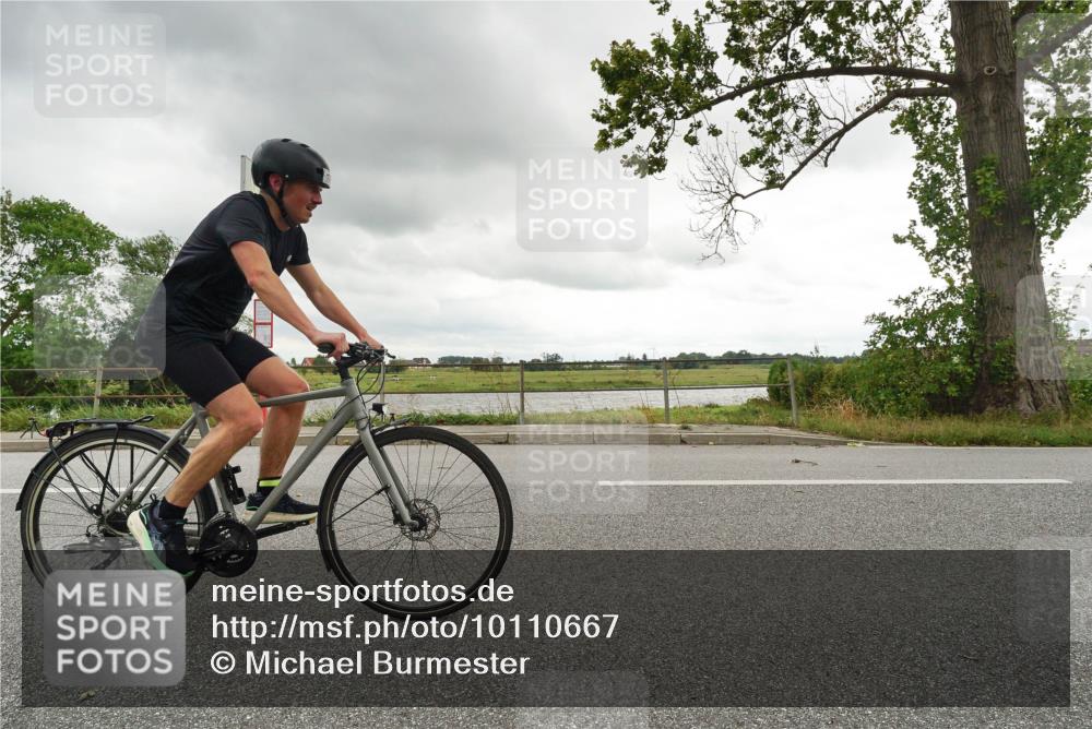 30.08.2026 - Elbe Triathlon Hamburg Michael Burmester http://msf.ph/oto/10110667 30.08.2026 14:56:32 Radfahren  meine-sportfotos.de