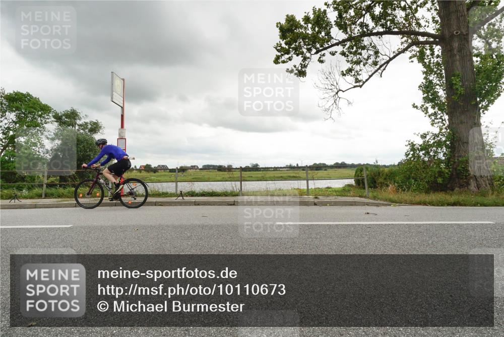 30.08.2026 - Elbe Triathlon Hamburg Michael Burmester http://msf.ph/oto/10110673 30.08.2026 14:57:04 Radfahren  meine-sportfotos.de