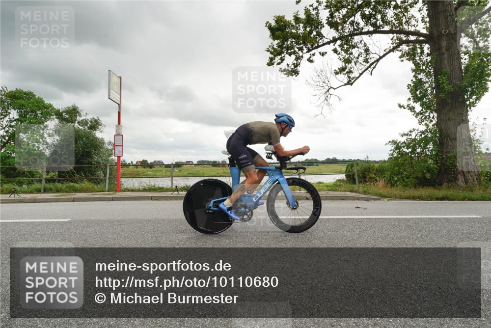 30.08.2026 - Elbe Triathlon Hamburg Michael Burmester http://msf.ph/oto/10110680 30.08.2026 14:57:41 Radfahren  meine-sportfotos.de