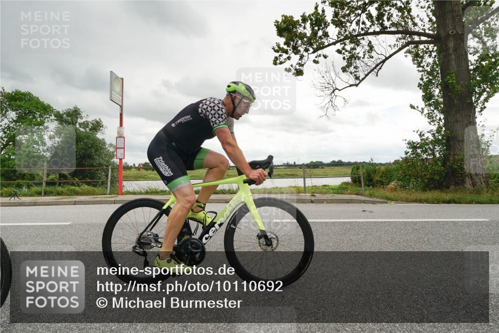 30.08.2026 - Elbe Triathlon Hamburg Michael Burmester http://msf.ph/oto/10110692 30.08.2026 14:58:38 Radfahren  meine-sportfotos.de