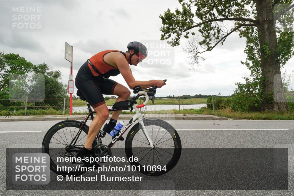30.08.2026 - Elbe Triathlon Hamburg Michael Burmester http://msf.ph/oto/10110694 30.08.2026 14:59:07 Radfahren  meine-sportfotos.de