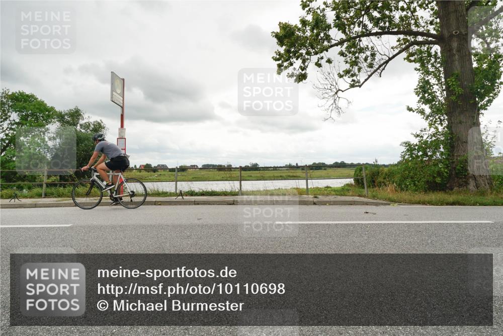 30.08.2026 - Elbe Triathlon Hamburg Michael Burmester http://msf.ph/oto/10110698 30.08.2026 14:59:28 Radfahren  meine-sportfotos.de