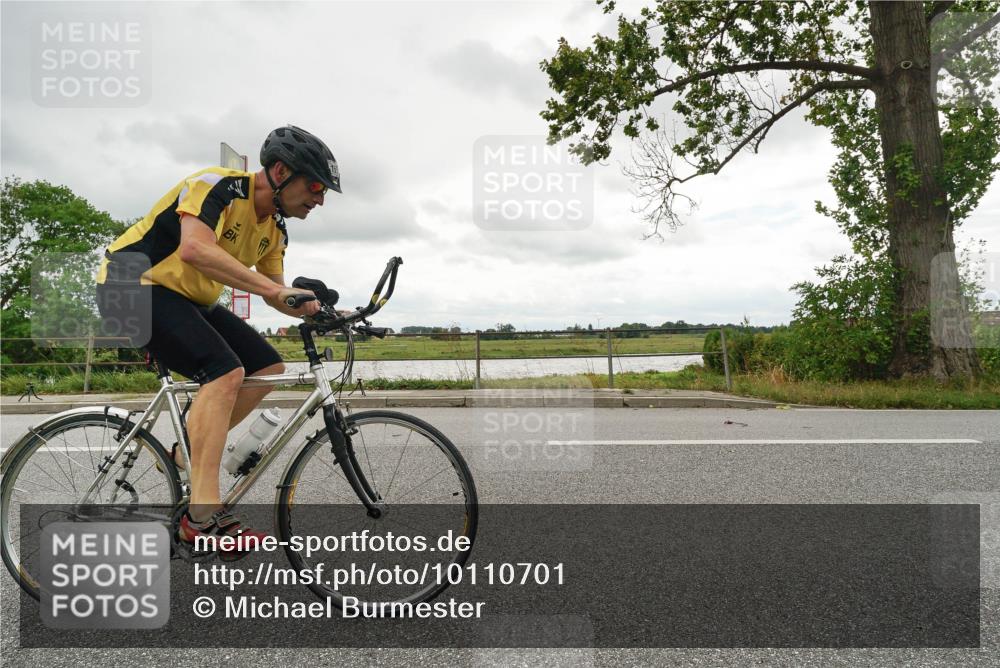 30.08.2026 - Elbe Triathlon Hamburg Michael Burmester http://msf.ph/oto/10110701 30.08.2026 14:59:35 Radfahren  meine-sportfotos.de