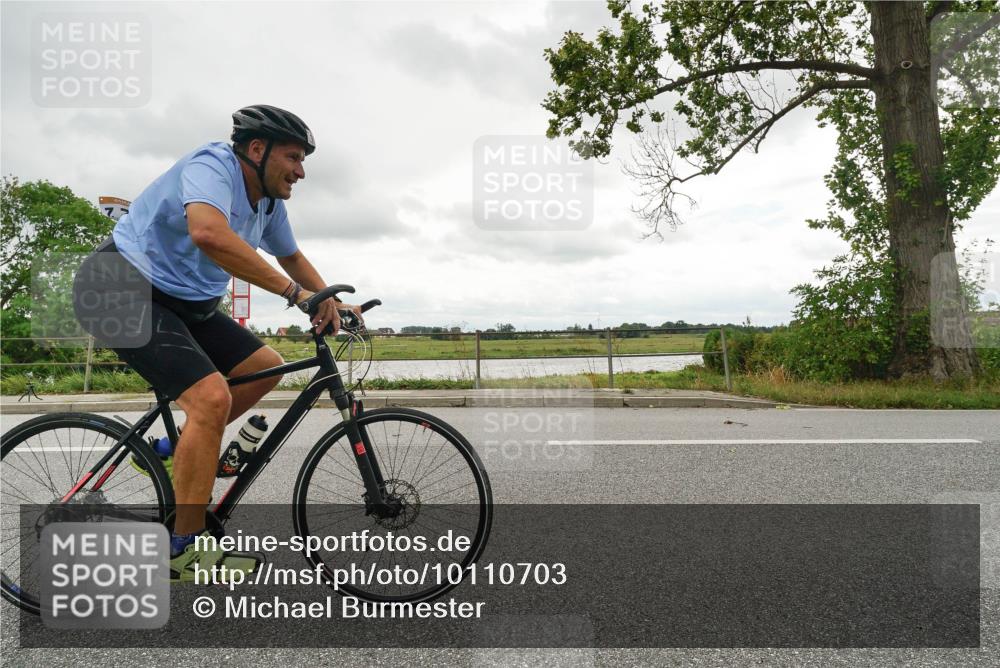 30.08.2026 - Elbe Triathlon Hamburg Michael Burmester http://msf.ph/oto/10110703 30.08.2026 14:59:46 Radfahren  meine-sportfotos.de