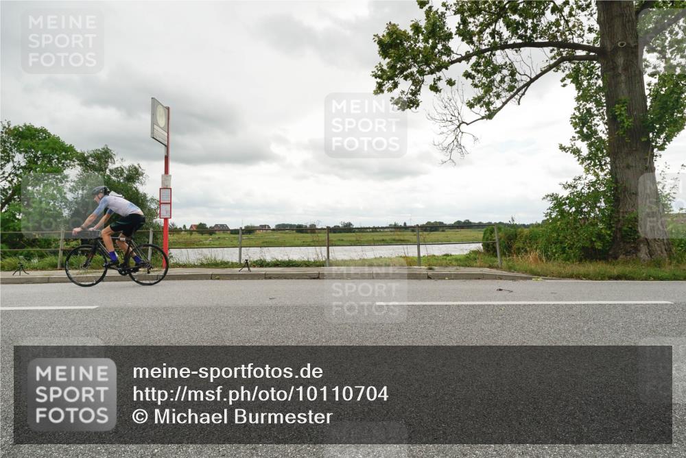30.08.2026 - Elbe Triathlon Hamburg Michael Burmester http://msf.ph/oto/10110704 30.08.2026 14:59:47 Radfahren  meine-sportfotos.de
