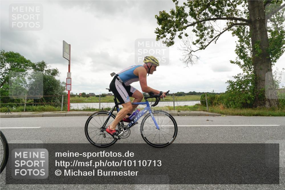 30.08.2026 - Elbe Triathlon Hamburg Michael Burmester http://msf.ph/oto/10110713 30.08.2026 15:00:56 Radfahren  meine-sportfotos.de