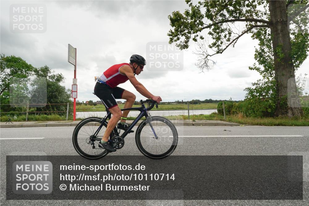 30.08.2026 - Elbe Triathlon Hamburg Michael Burmester http://msf.ph/oto/10110714 30.08.2026 15:00:59 Radfahren  meine-sportfotos.de