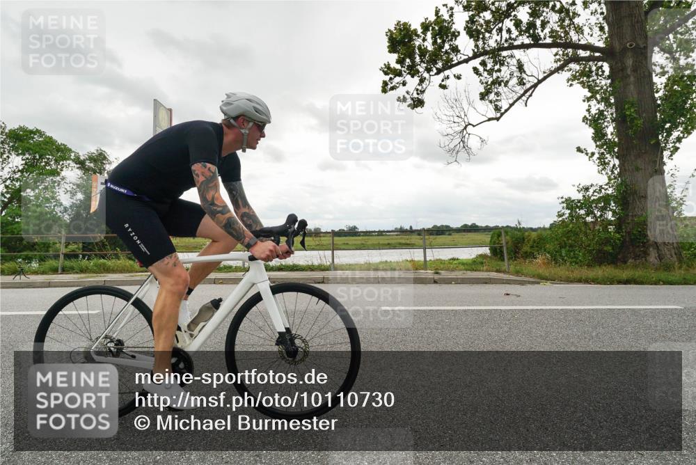30.08.2026 - Elbe Triathlon Hamburg Michael Burmester http://msf.ph/oto/10110730 30.08.2026 15:03:02 Radfahren  meine-sportfotos.de