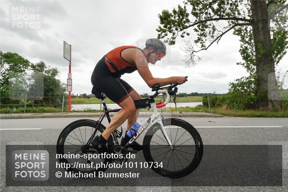 30.08.2026 - Elbe Triathlon Hamburg Michael Burmester http://msf.ph/oto/10110734 30.08.2026 15:03:28 Radfahren  meine-sportfotos.de