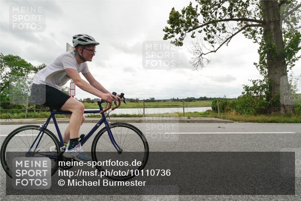 30.08.2026 - Elbe Triathlon Hamburg Michael Burmester http://msf.ph/oto/10110736 30.08.2026 15:03:32 Radfahren  meine-sportfotos.de