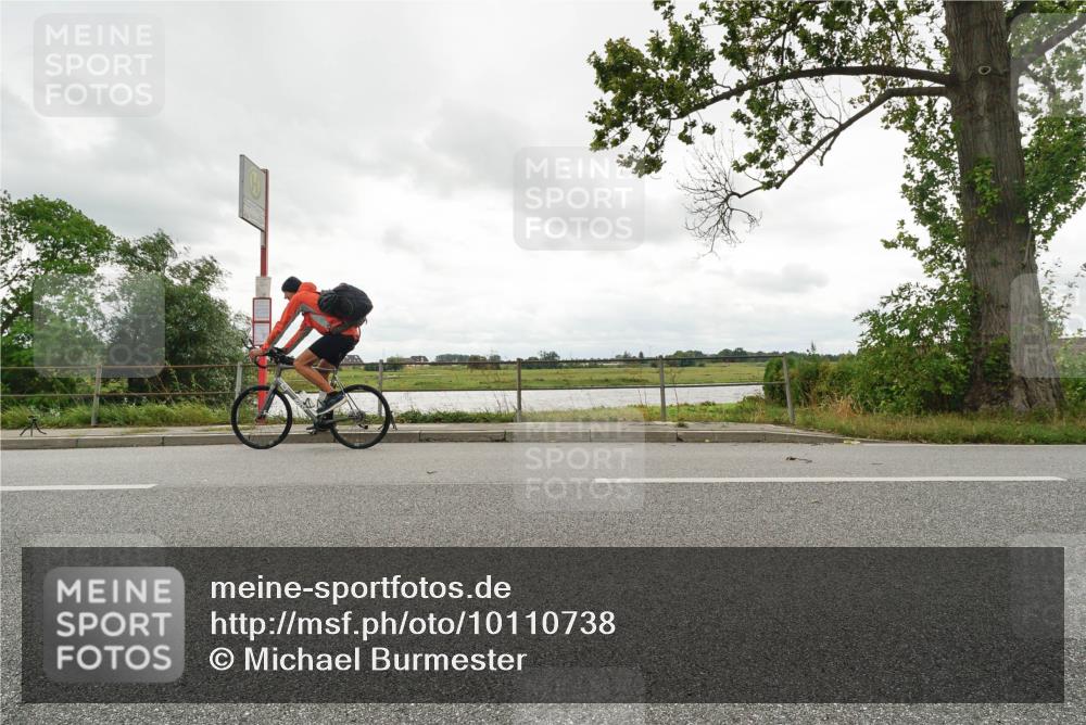 30.08.2026 - Elbe Triathlon Hamburg Michael Burmester http://msf.ph/oto/10110738 30.08.2026 15:04:03 Radfahren  meine-sportfotos.de
