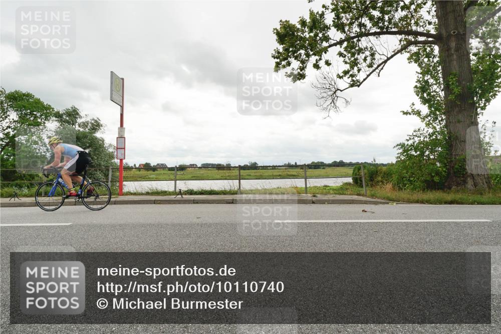 30.08.2026 - Elbe Triathlon Hamburg Michael Burmester http://msf.ph/oto/10110740 30.08.2026 15:04:15 Radfahren  meine-sportfotos.de