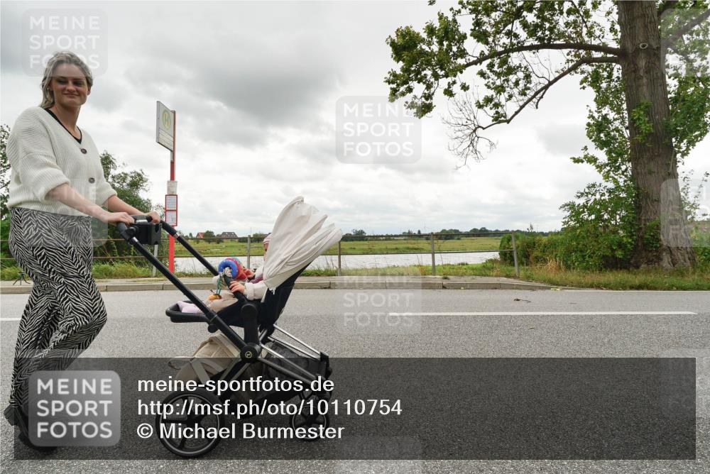 30.08.2026 - Elbe Triathlon Hamburg Michael Burmester http://msf.ph/oto/10110754 30.08.2026 15:06:16 Radfahren  meine-sportfotos.de
