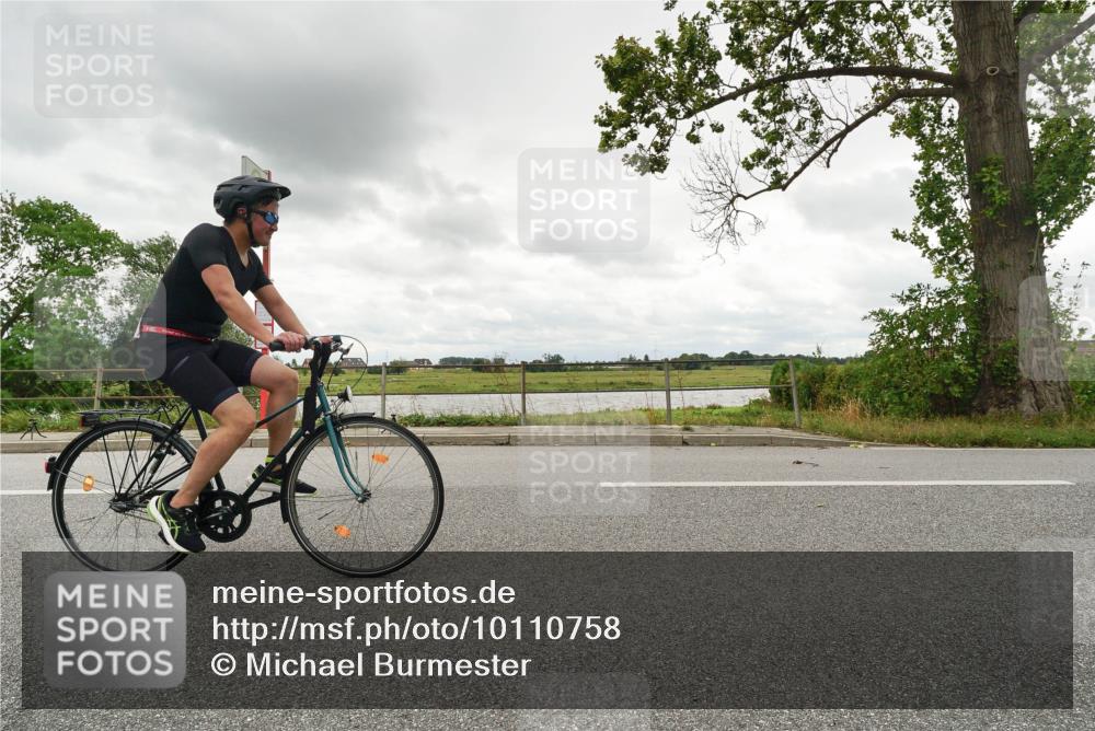 30.08.2026 - Elbe Triathlon Hamburg Michael Burmester http://msf.ph/oto/10110758 30.08.2026 15:06:40 Radfahren  meine-sportfotos.de
