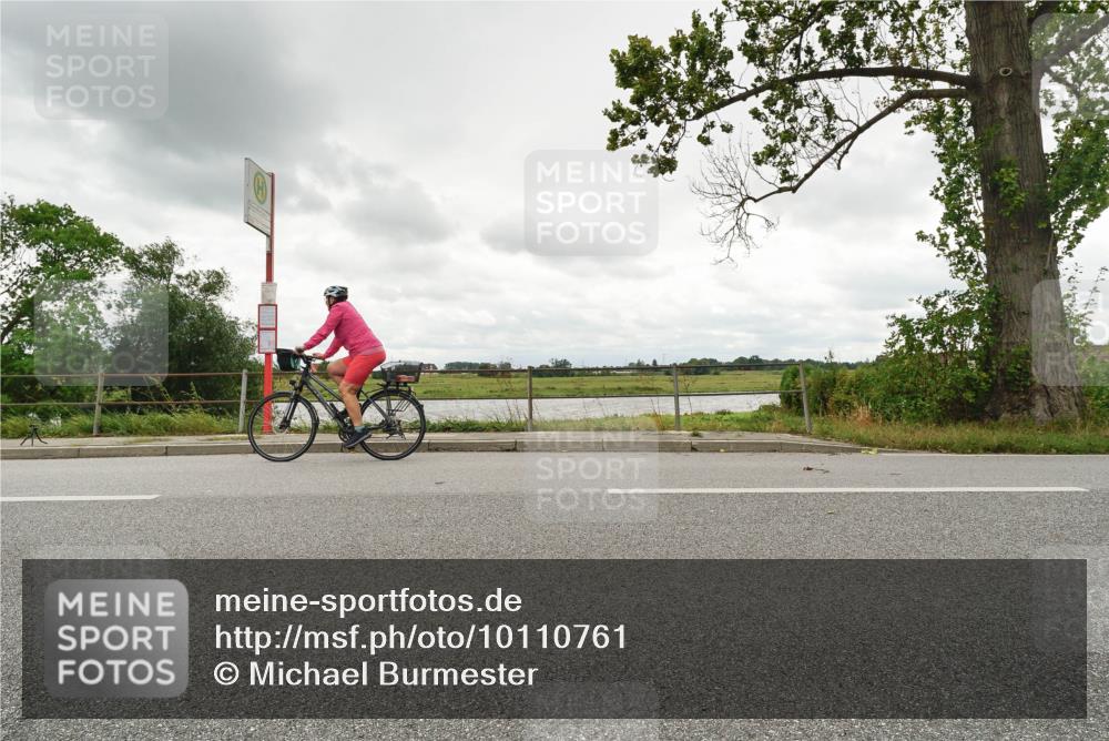 30.08.2026 - Elbe Triathlon Hamburg Michael Burmester http://msf.ph/oto/10110761 30.08.2026 15:07:08 Radfahren  meine-sportfotos.de
