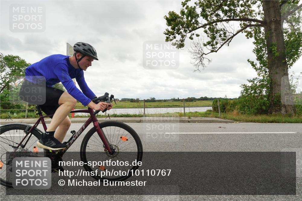 30.08.2026 - Elbe Triathlon Hamburg Michael Burmester http://msf.ph/oto/10110767 30.08.2026 15:10:07 Radfahren  meine-sportfotos.de