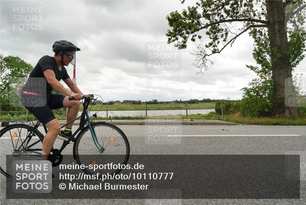 30.08.2026 - Elbe Triathlon Hamburg Michael Burmester http://msf.ph/oto/10110777 30.08.2026 15:13:03 Radfahren  meine-sportfotos.de