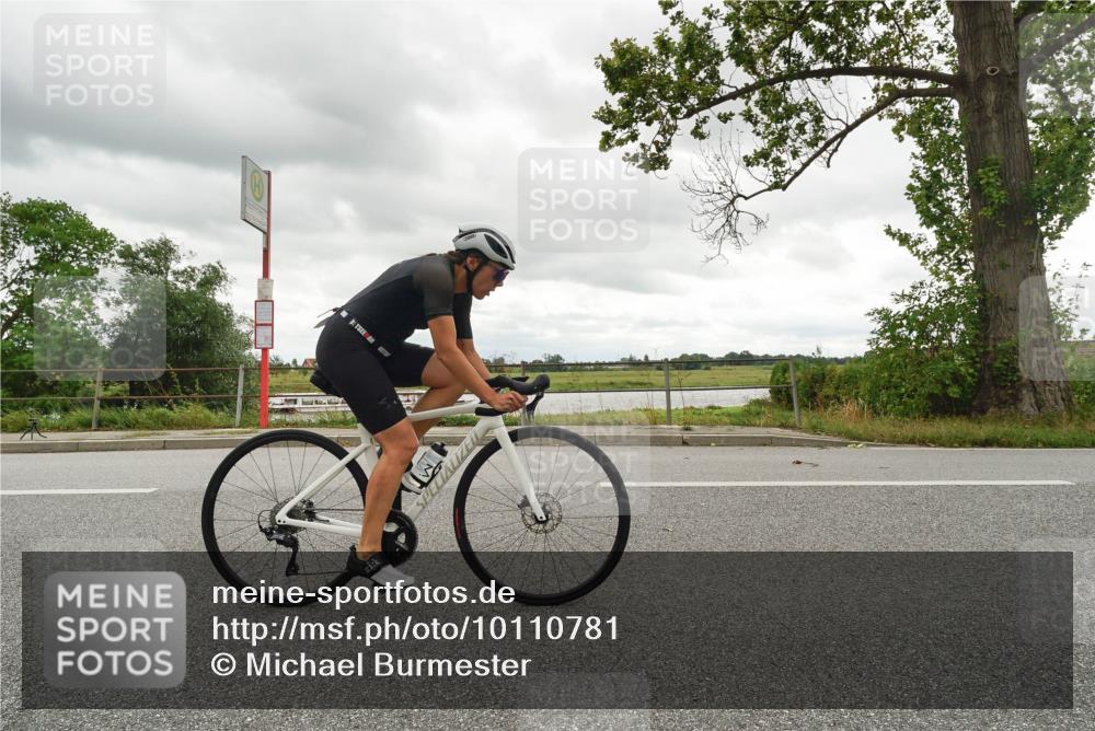 30.08.2026 - Elbe Triathlon Hamburg Michael Burmester http://msf.ph/oto/10110781 30.08.2026 15:15:04 Radfahren  meine-sportfotos.de