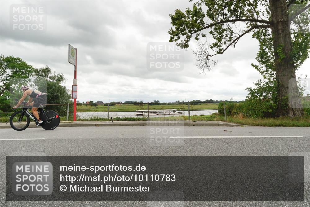 30.08.2026 - Elbe Triathlon Hamburg Michael Burmester http://msf.ph/oto/10110783 30.08.2026 15:15:13 Radfahren 1100 meine-sportfotos.de