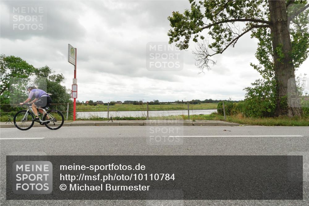 30.08.2026 - Elbe Triathlon Hamburg Michael Burmester http://msf.ph/oto/10110784 30.08.2026 15:15:43 Radfahren  meine-sportfotos.de