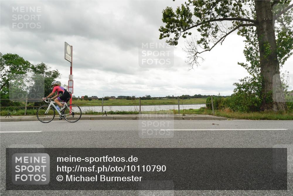 30.08.2026 - Elbe Triathlon Hamburg Michael Burmester http://msf.ph/oto/10110790 30.08.2026 15:17:21 Radfahren  meine-sportfotos.de