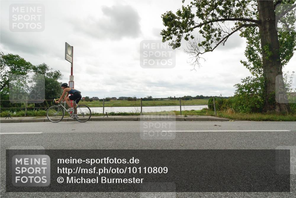 30.08.2026 - Elbe Triathlon Hamburg Michael Burmester http://msf.ph/oto/10110809 30.08.2026 15:21:33 Radfahren  meine-sportfotos.de