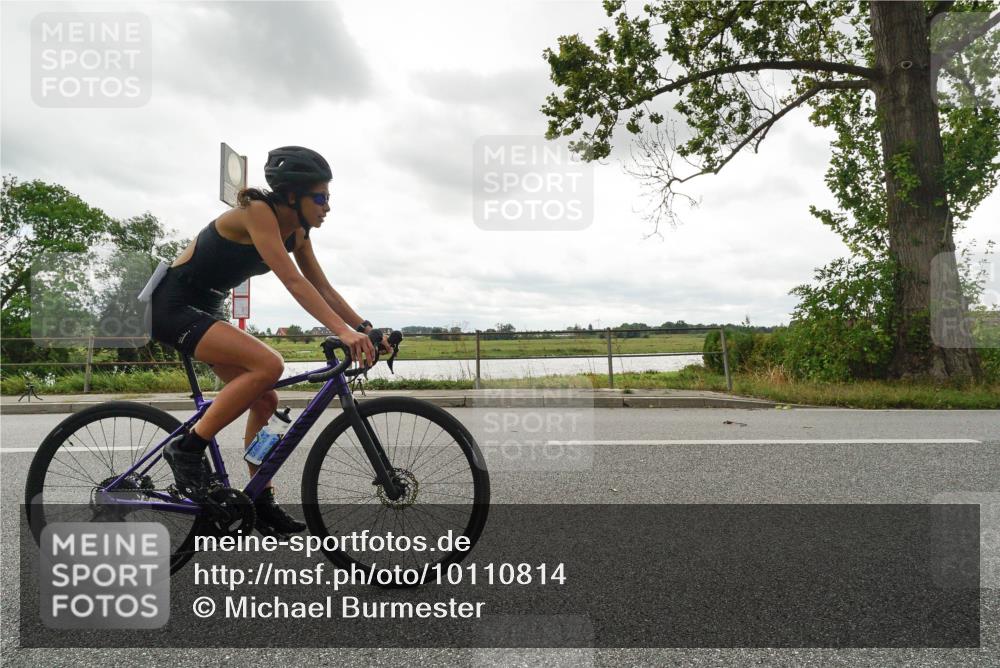 30.08.2026 - Elbe Triathlon Hamburg Michael Burmester http://msf.ph/oto/10110814 30.08.2026 15:22:02 Radfahren  meine-sportfotos.de