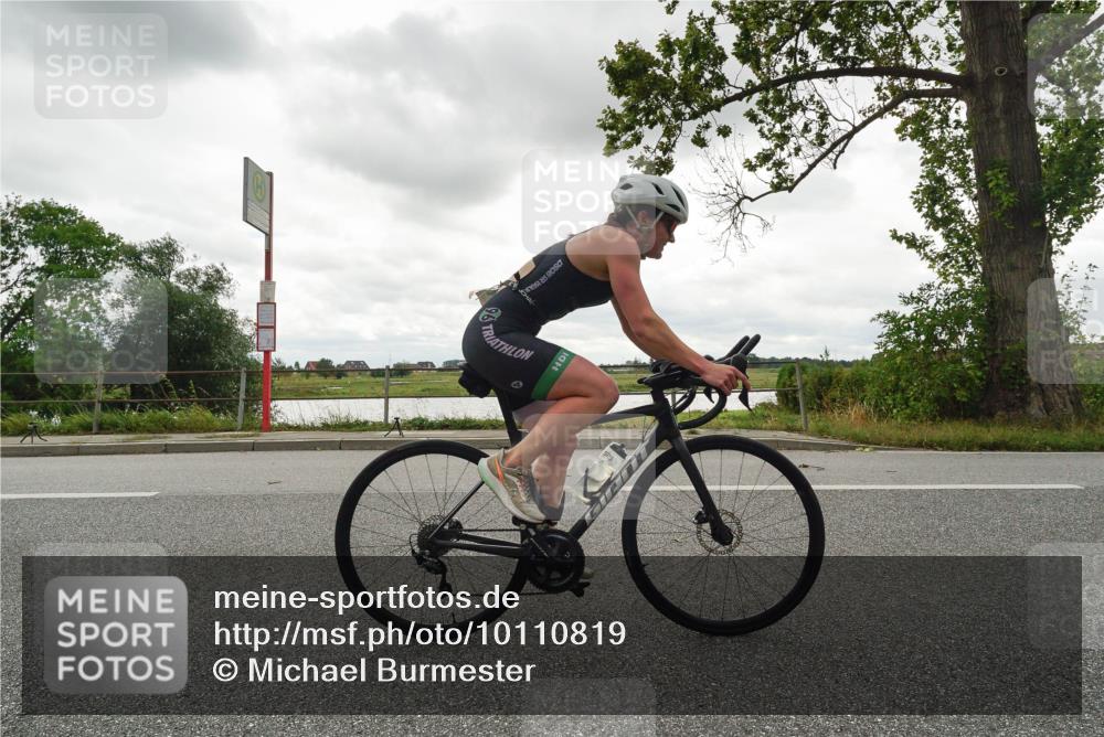 30.08.2026 - Elbe Triathlon Hamburg Michael Burmester http://msf.ph/oto/10110819 30.08.2026 15:22:34 Radfahren  meine-sportfotos.de