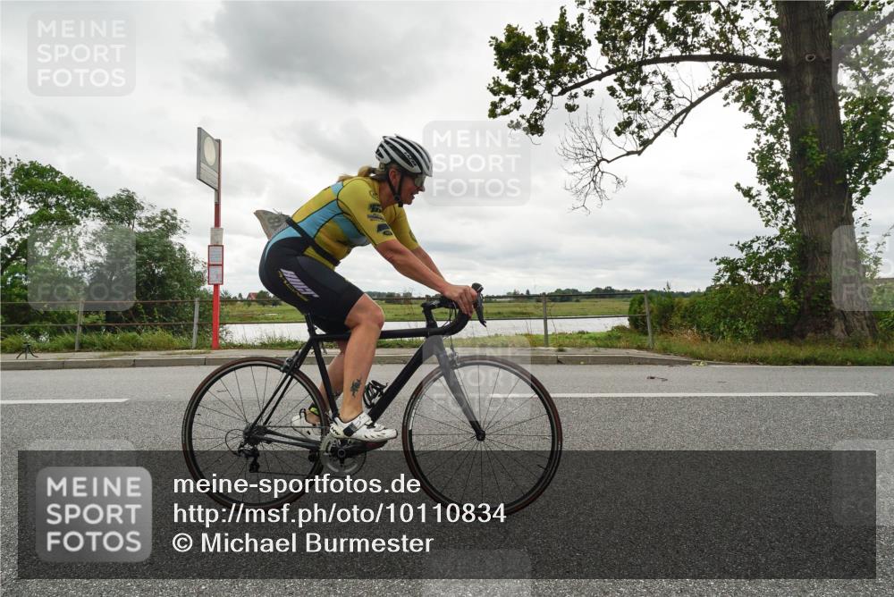 30.08.2026 - Elbe Triathlon Hamburg Michael Burmester http://msf.ph/oto/10110834 30.08.2026 15:24:59 Radfahren  meine-sportfotos.de