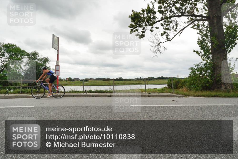 30.08.2026 - Elbe Triathlon Hamburg Michael Burmester http://msf.ph/oto/10110838 30.08.2026 15:25:32 Radfahren  meine-sportfotos.de
