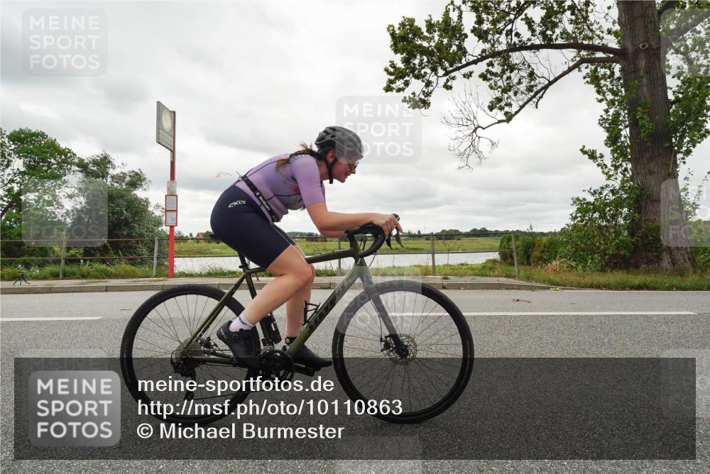 30.08.2026 - Elbe Triathlon Hamburg Michael Burmester http://msf.ph/oto/10110863 30.08.2026 15:28:27 Radfahren  meine-sportfotos.de