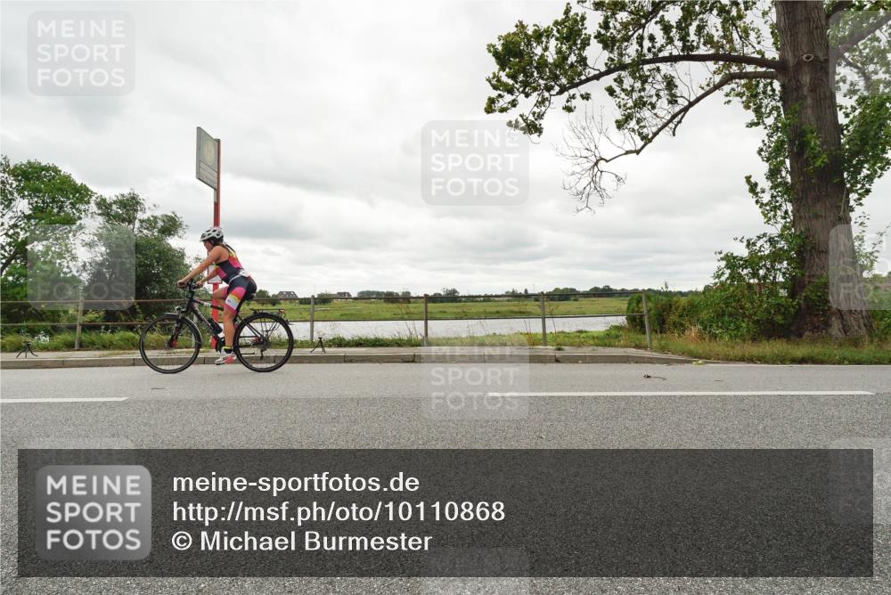 30.08.2026 - Elbe Triathlon Hamburg Michael Burmester http://msf.ph/oto/10110868 30.08.2026 15:28:43 Radfahren  meine-sportfotos.de