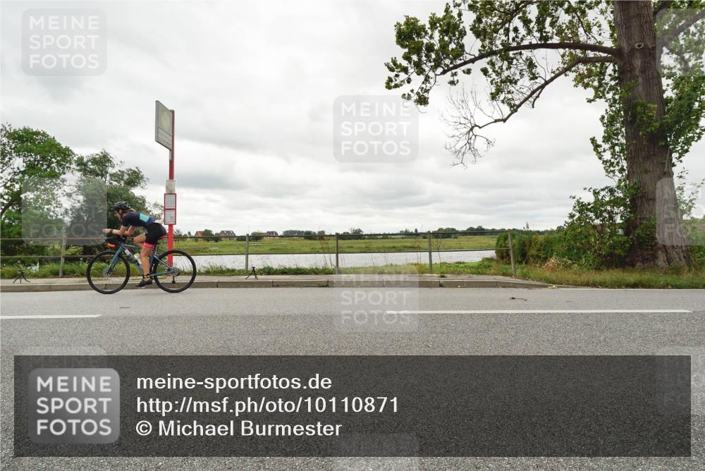 30.08.2026 - Elbe Triathlon Hamburg Michael Burmester http://msf.ph/oto/10110871 30.08.2026 15:28:48 Radfahren  meine-sportfotos.de