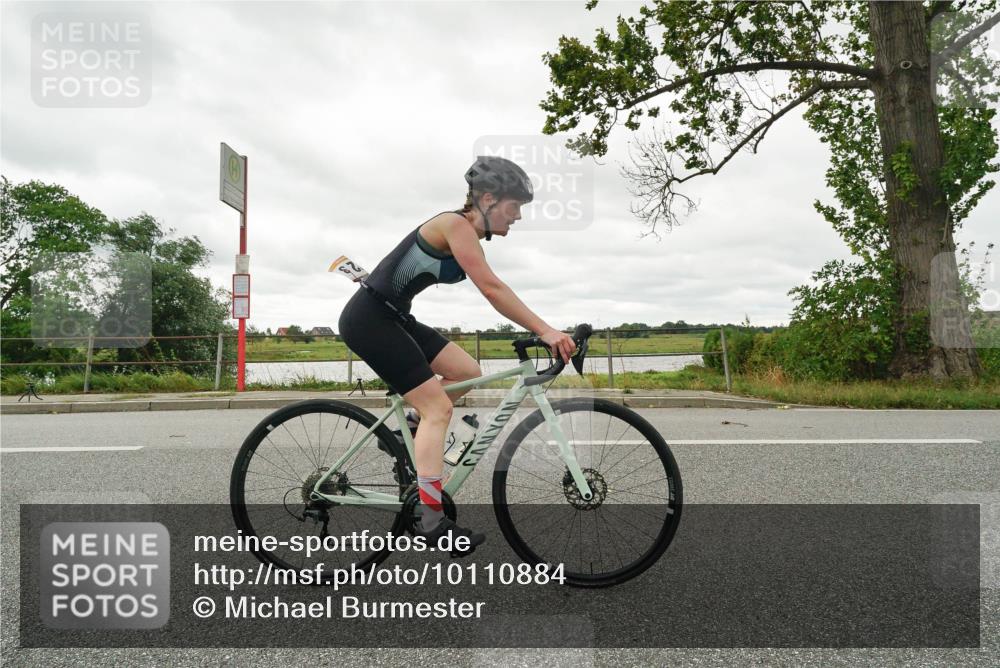 30.08.2026 - Elbe Triathlon Hamburg Michael Burmester http://msf.ph/oto/10110884 30.08.2026 15:30:25 Radfahren  meine-sportfotos.de