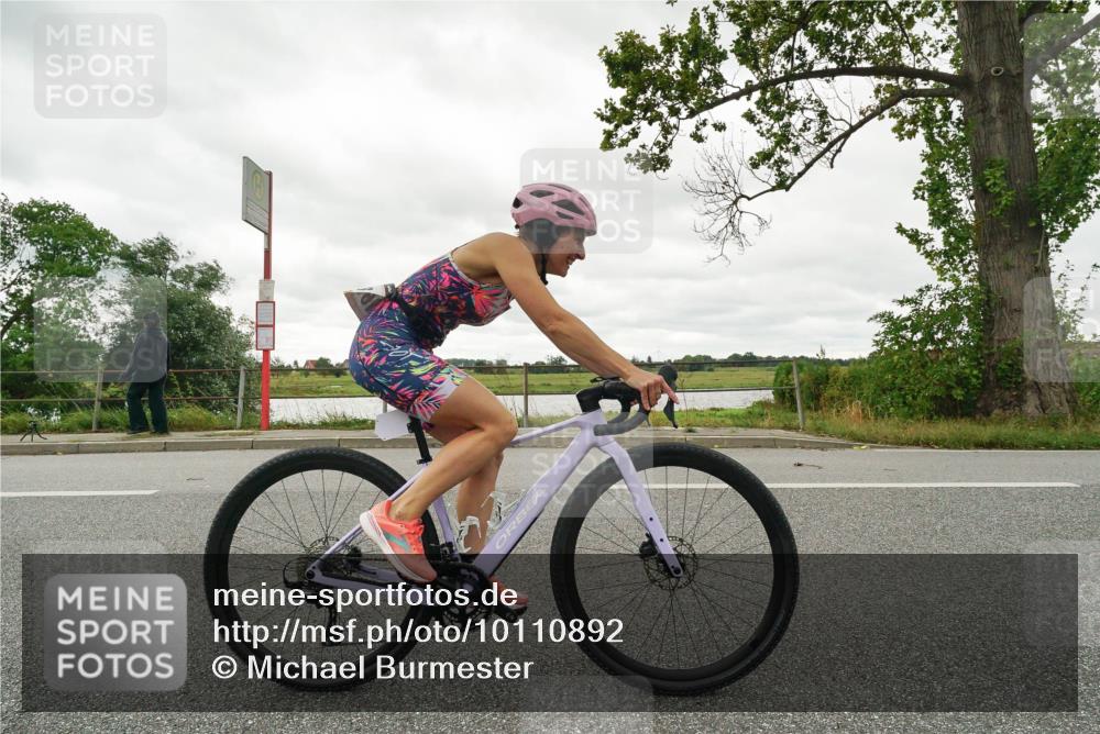 30.08.2026 - Elbe Triathlon Hamburg Michael Burmester http://msf.ph/oto/10110892 30.08.2026 15:30:40 Radfahren  meine-sportfotos.de