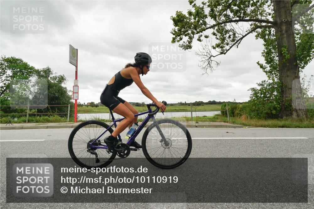 30.08.2026 - Elbe Triathlon Hamburg Michael Burmester http://msf.ph/oto/10110919 30.08.2026 15:33:04 Radfahren  meine-sportfotos.de