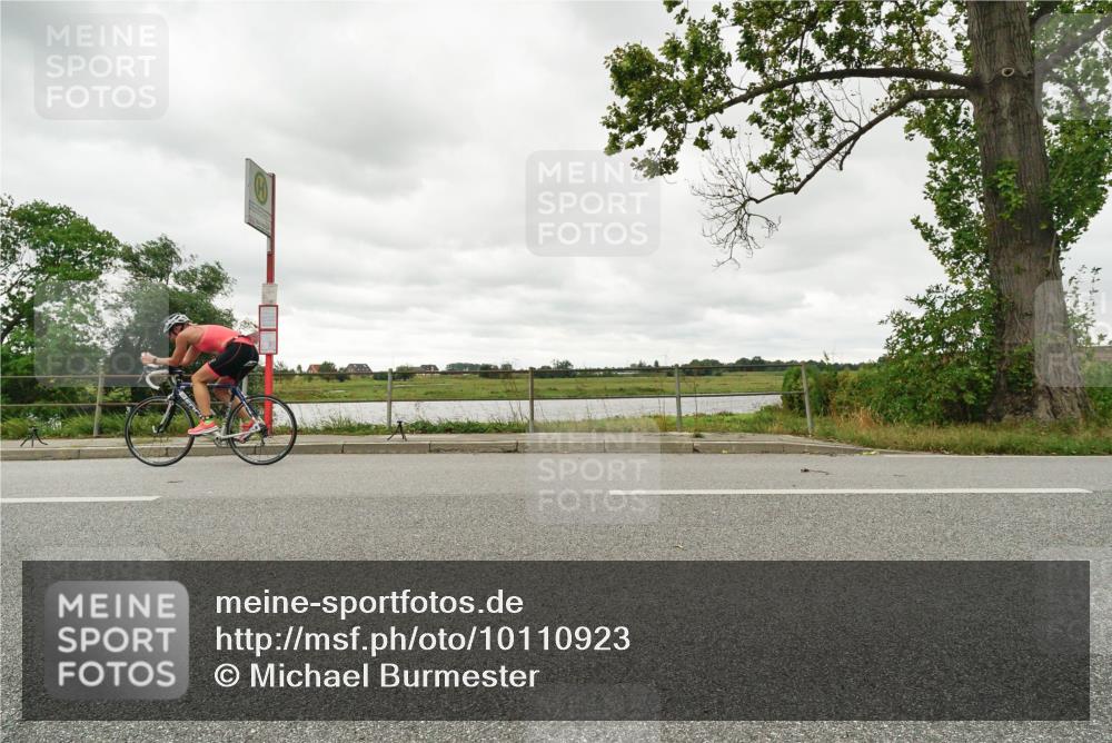 30.08.2026 - Elbe Triathlon Hamburg Michael Burmester http://msf.ph/oto/10110923 30.08.2026 15:33:30 Radfahren  meine-sportfotos.de