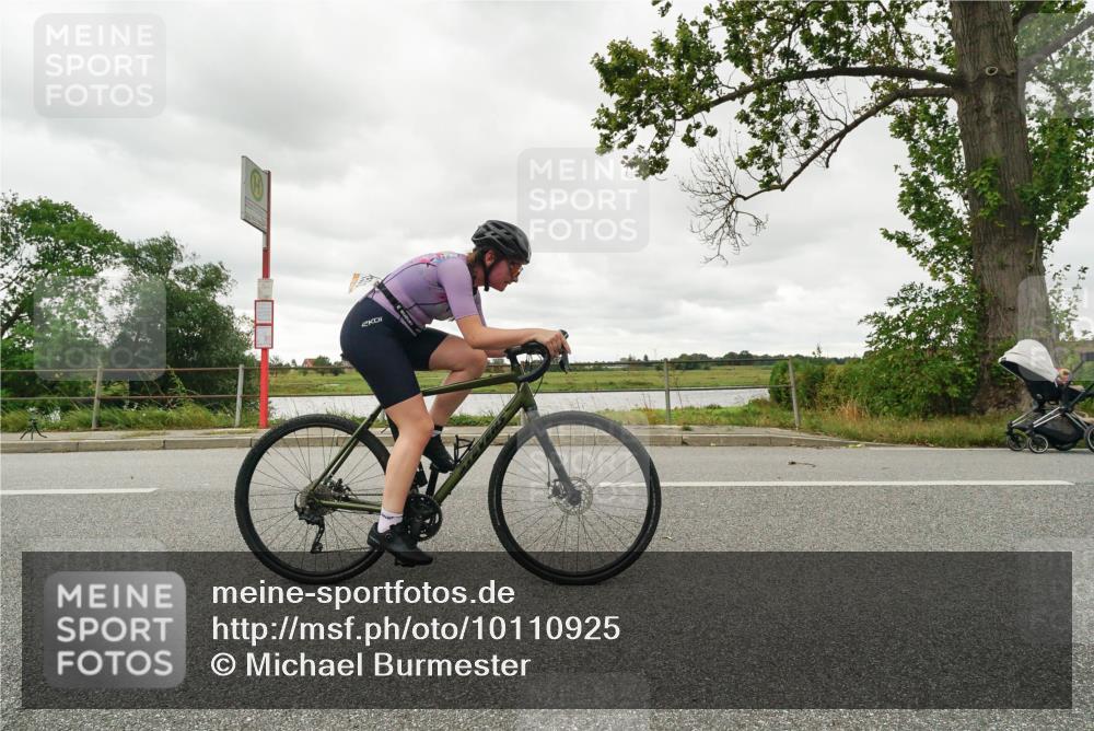 30.08.2026 - Elbe Triathlon Hamburg Michael Burmester http://msf.ph/oto/10110925 30.08.2026 15:33:49 Radfahren  meine-sportfotos.de