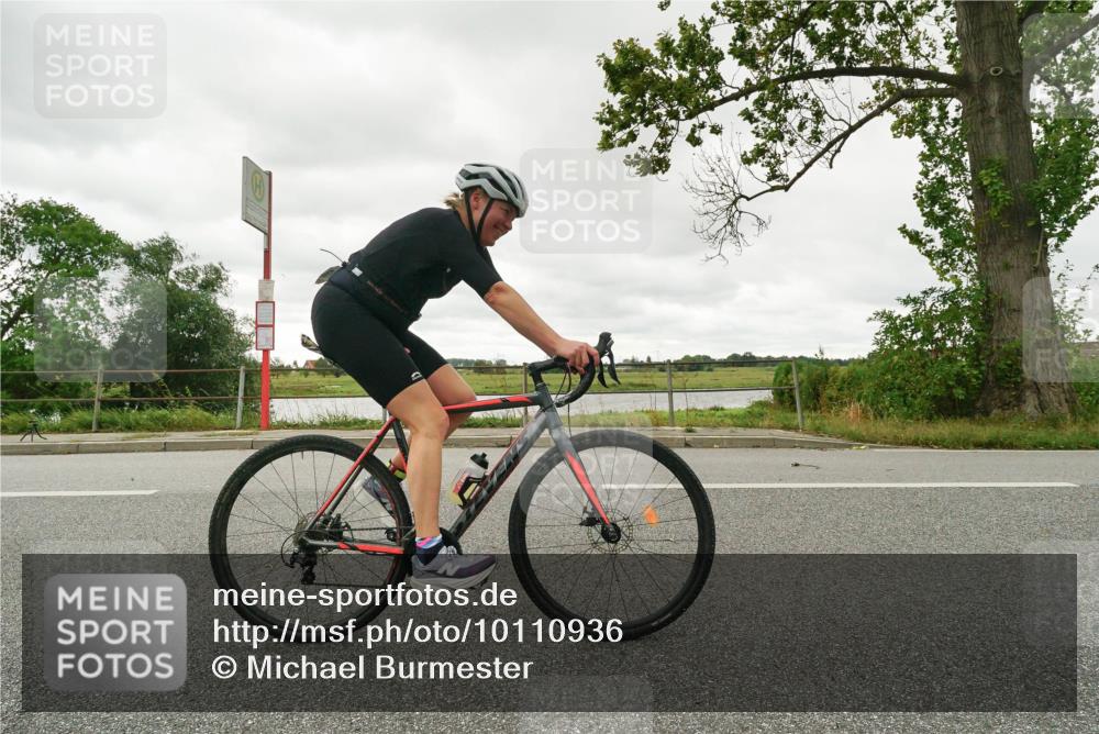 30.08.2026 - Elbe Triathlon Hamburg Michael Burmester http://msf.ph/oto/10110936 30.08.2026 15:34:41 Radfahren  meine-sportfotos.de
